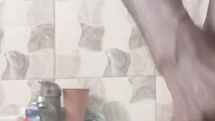 Africa guy xrastamfk getting BBC shaved