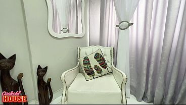 Essa morena madura liberou geral e deu o cú, de quatro, para jovem de pau grande