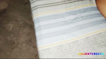 Visitando a la sirvienta cuando todos duermen! . Se toca sola la madurita, esta mojadita su conchita peluda; Caliente93xxx – 2026